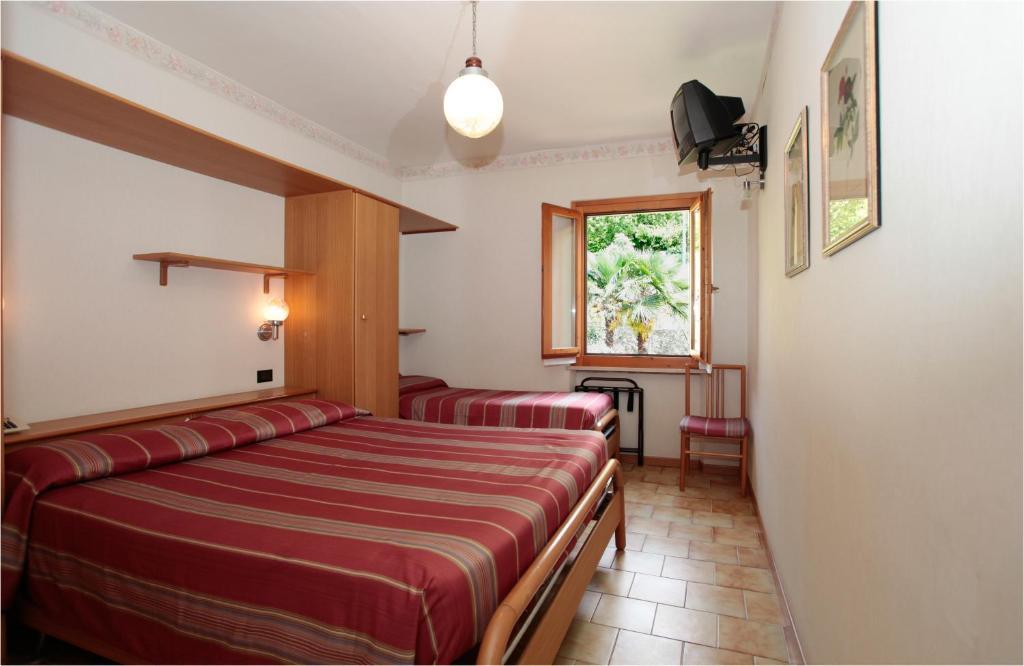 Hotel Fraderiana Torri Del Benaco Phòng bức ảnh