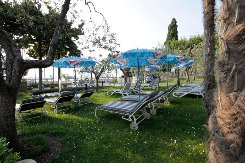 Hotel Fraderiana Torri Del Benaco Ngoại thất bức ảnh