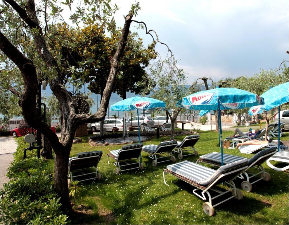 Hotel Fraderiana Torri Del Benaco Phòng bức ảnh