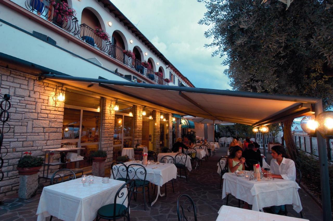 Hotel Fraderiana Torri Del Benaco Ngoại thất bức ảnh